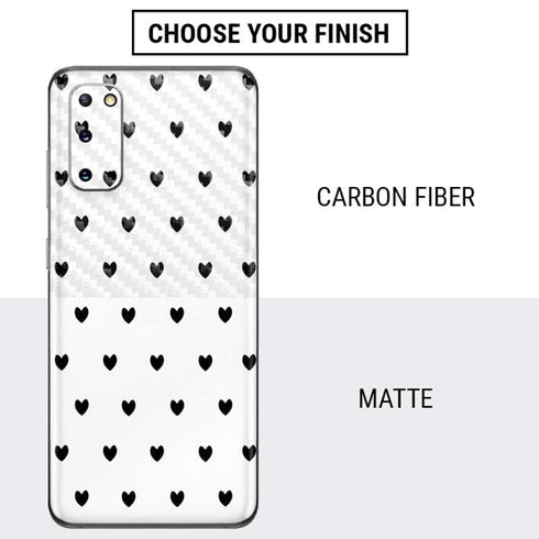 White and Black Hearts Galaxy S20 Skin