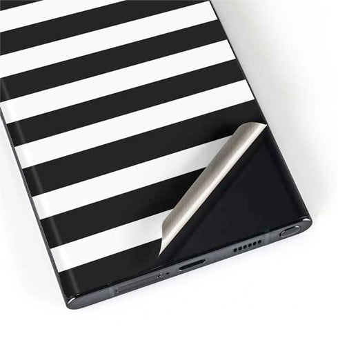 White and Black Stripes Galaxy S22 Ultra Skin
