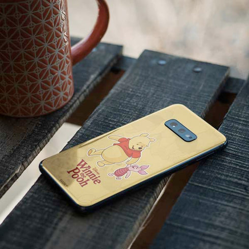 Disney Winnie the Pooh and Piglet Galaxy S10e Skin