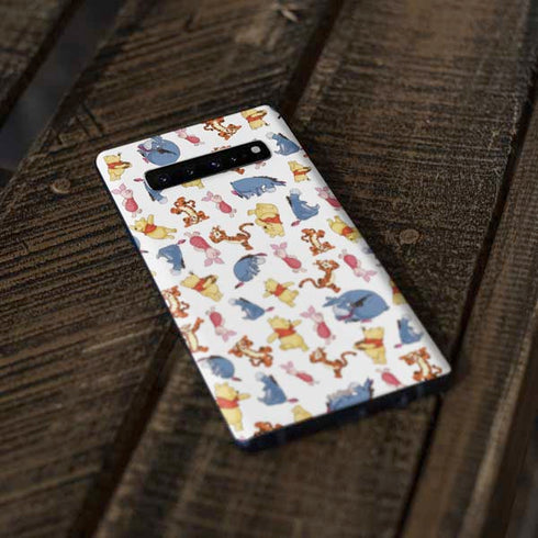 Disney Winnie the Pooh Character Pattern Galaxy S10 Plus Skin