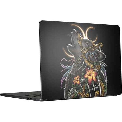 Wolf Howling by Sarah Richter MacBook Air 15 in (2023) Skin