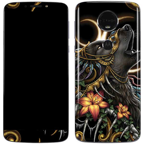 Wolf Howling by Sarah Richter Moto E5 Plus Skin