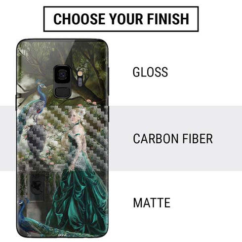 Woman with Peacocks by Nene Thomas Galaxy S9 Skin