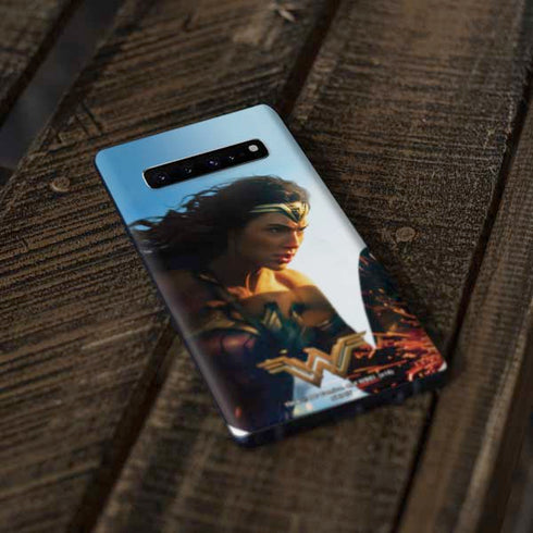 DC Comics Wonder Woman Action Pose Poster Galaxy S10 Plus Skin