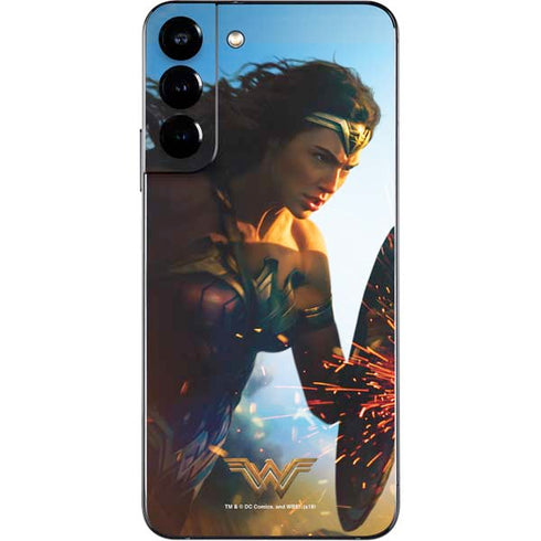 DC Comics Wonder Woman Action Pose Poster Galaxy S22 Plus Skin