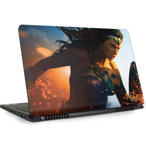 DC Comics Wonder Woman Action Pose Poster Dell Inspiron Skin
