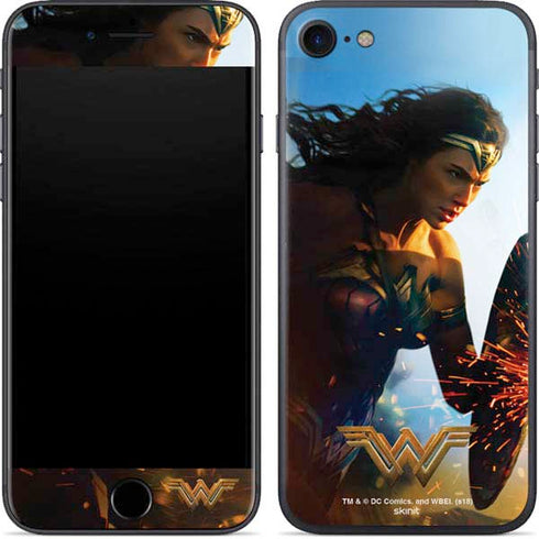 DC Comics Wonder Woman Action Pose Poster iPhone 7 Skin