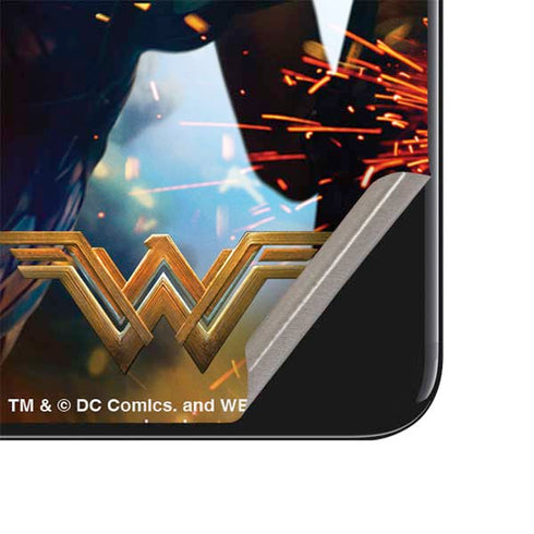 DC Comics Wonder Woman Action Pose Poster iPhone SE (2nd & 3rd Gen) Skin