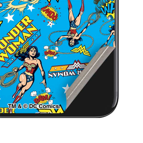 DC Comics Wonder Woman Action pose pattern iPhone SE (2nd & 3rd Gen) Skin