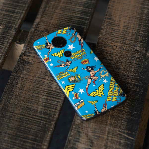 DC Comics Wonder Woman Action pose pattern Moto E5 Plus Skin