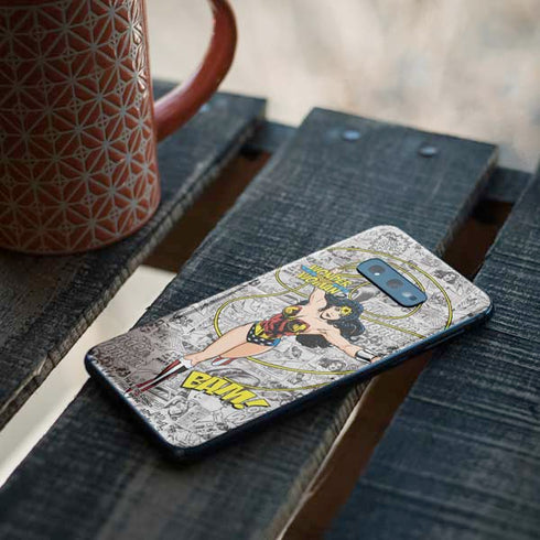 DC Comics Wonder Woman Classic Action Pose Galaxy S10e Skin