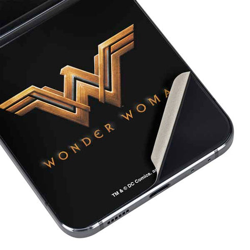 DC Comics Wonder Woman Gold Emblem Galaxy Z Flip5 5G Skin