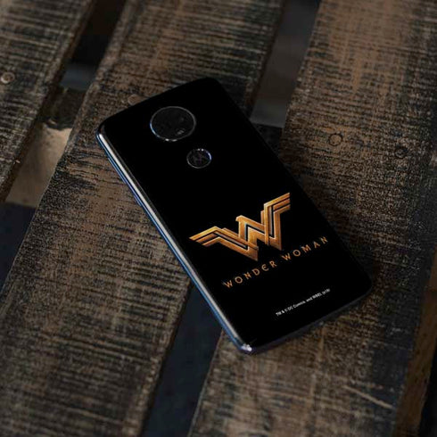 DC Comics Wonder Woman Gold Emblem Moto E5 Plus Skin