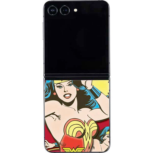 DC Comics Wonder Woman Vintage Action pose Galaxy Z Flip5 5G Skin