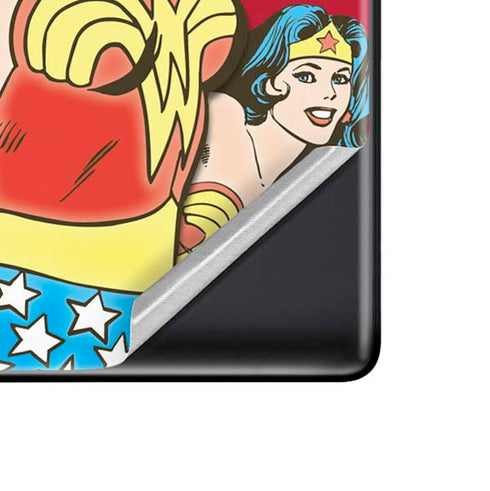 DC Comics Wonder Woman Vintage Action pose Google Pixel 6 Pro Skin