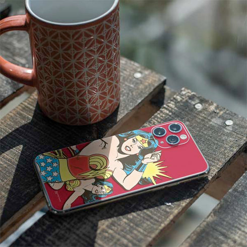 DC Comics Wonder Woman Vintage Action pose iPhone 11 Pro Skin