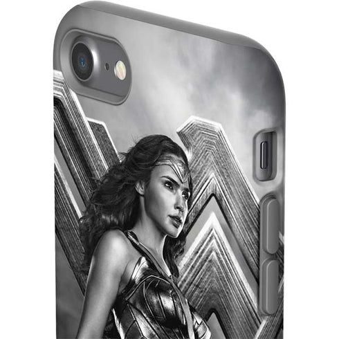 The Justice League (2017) Wonder Woman Poster iPhone SE (2nd & 3rd Gen) Pro Case