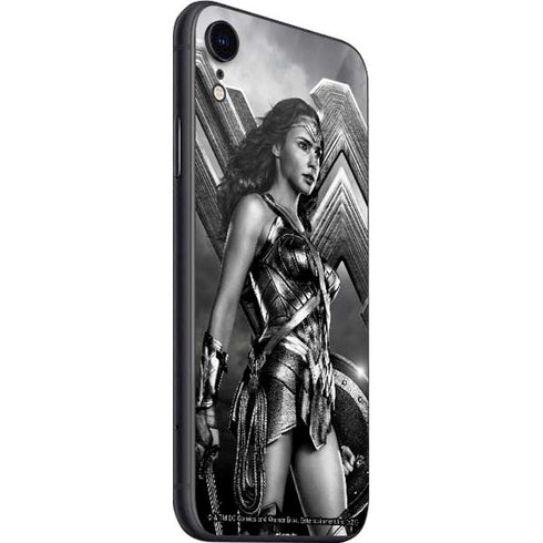 The Justice League (2017) Wonder Woman Poster iPhone SE (2nd & 3rd Gen) Skin