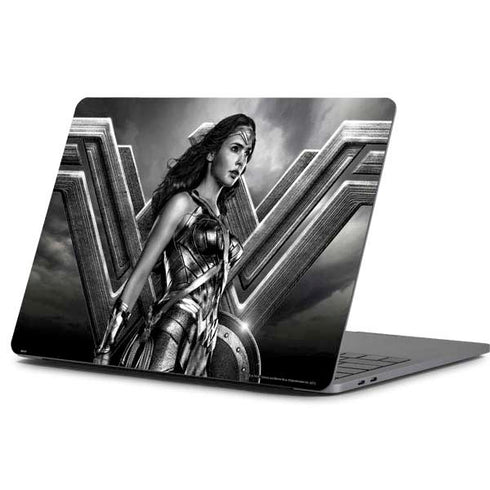 The Justice League (2017) Wonder Woman Poster Apple MacBook Pro 13-inch Skin