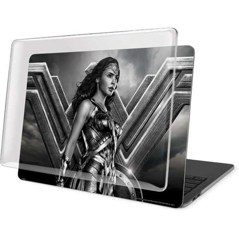 The Justice League (2017) Wonder Woman Poster MacBook Pro 16in (2019-20) Case plus Skin