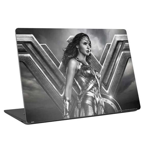 The Justice League (2017) Wonder Woman Poster Universal Laptop 16in (13 x 9.4in) Skin