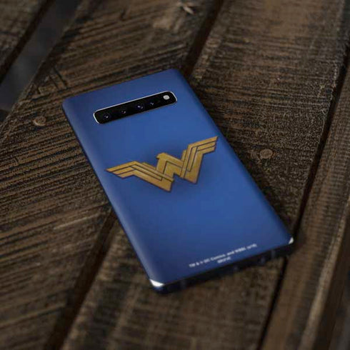 DC Comics Wonder Woman Movie Emblem Galaxy S10 Plus Skin