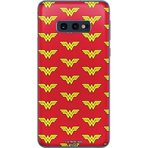 DC Comics Wonder Woman Logo Pattern Galaxy S10e Skin