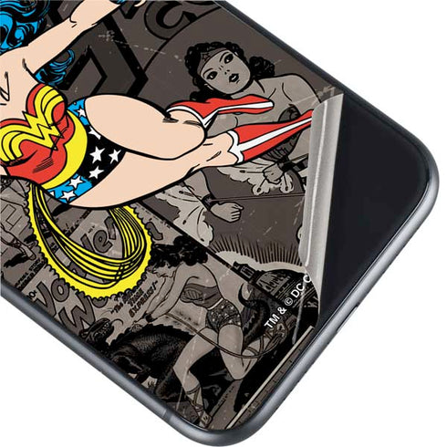 DC Comics Wonder Woman Vintage pose pattern iPhone 11 Skin