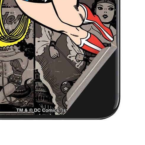 DC Comics Wonder Woman Vintage pose pattern iPhone SE (2nd & 3rd Gen) Skin
