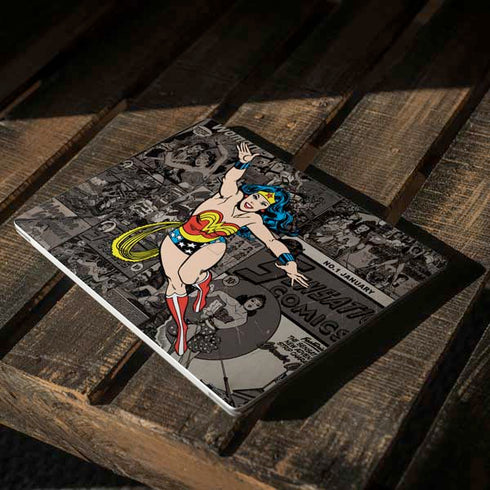 DC Comics Wonder Woman Vintage pose pattern Surface Laptop 2 Skin