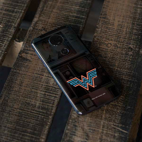 Wonder Woman 1984 (2020) Neon Logo Moto E5 Plus Skin