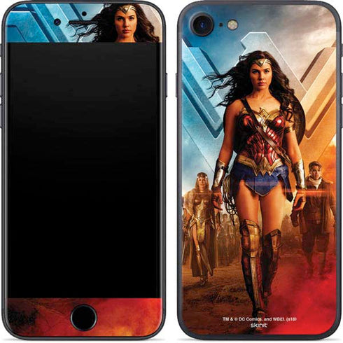 DC Comics Wonder Woman Main characters Poster iPhone 7 Skin