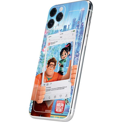 Disney Wreck-it Ralph and Vanellope Instagram Pose iPhone 11 Pro Skin