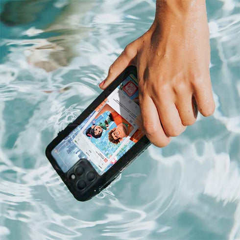 Disney Wreck-it Ralph and Vanellope Instagram Pose iPhone 11 Pro Waterproof Case