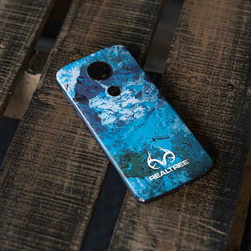 RealTree Xtreme Blue Camo Moto E5 Plus Skin