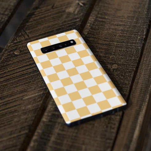 Yellow and White Checkerboard Galaxy S10 Plus Skin