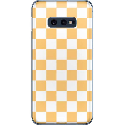 Yellow and White Checkerboard Galaxy S10e Skin