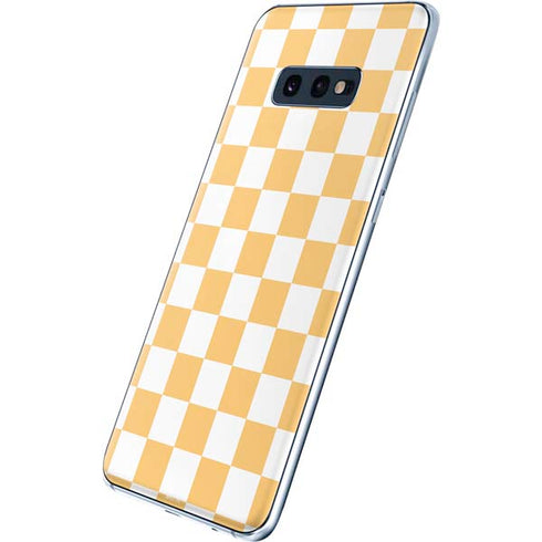 Yellow and White Checkerboard Galaxy S10e Skin