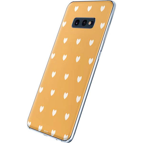 Yellow and White Hearts Galaxy S10e Skin