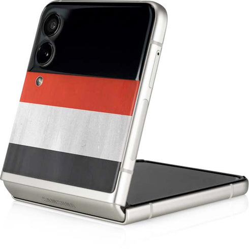 Yemen Flag Distressed Galaxy Z Flip4 5G Skin