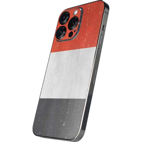 Yemen Flag Distressed iPhone 15 Pro Skin