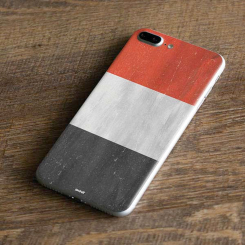 Yemen Flag Distressed iPhone 8 Plus Skin