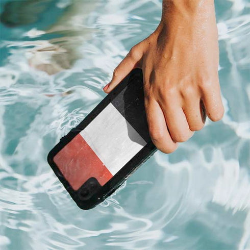 Yemen Flag Distressed iPhone XR Waterproof Case
