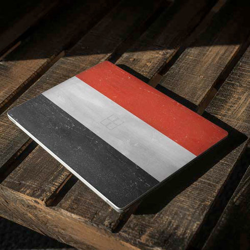 Yemen Flag Distressed Surface Laptop 3 13.5in Skin