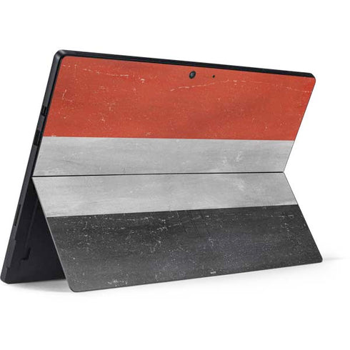 Yemen Flag Distressed Surface Pro 7 Skin