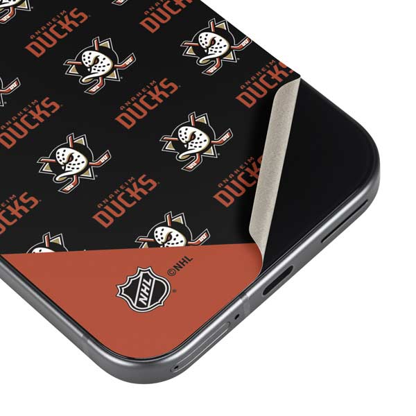 NHL Anaheim Ducks Pattern Google Pixel 10 Pro XL Skin