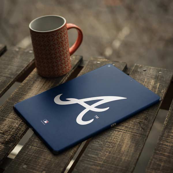 MLB Atlanta Braves - Solid Distressed iPad Skins