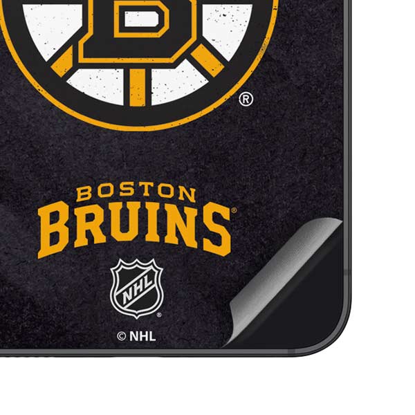 NHL Boston Bruins Distressed Galaxy S25 Skin