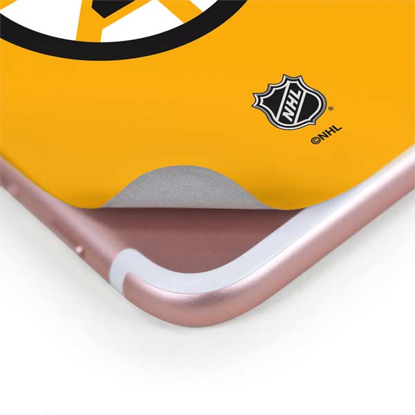 NHL Boston Bruins Solid Background iPhone 8 Plus Skin