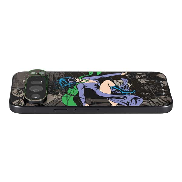 DC Comics Catwoman Vintage Action Pose Pattern Google Pixel 10 Pro XL Skin